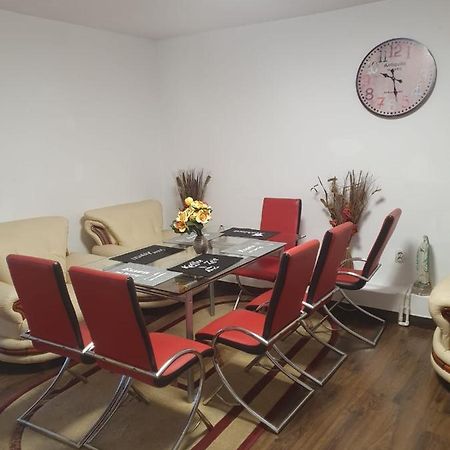 Hotel Relax Haus Hunedoara Exterior foto