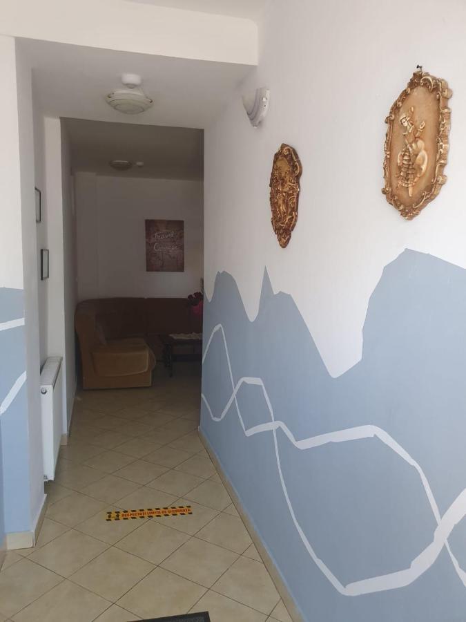 Hotel Relax Haus Hunedoara Exterior foto